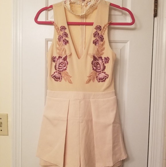 Embroidered Romper - Picture 2 of 3